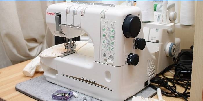 Varrógép Janome CoverPro 1000CP (CoverPro II)