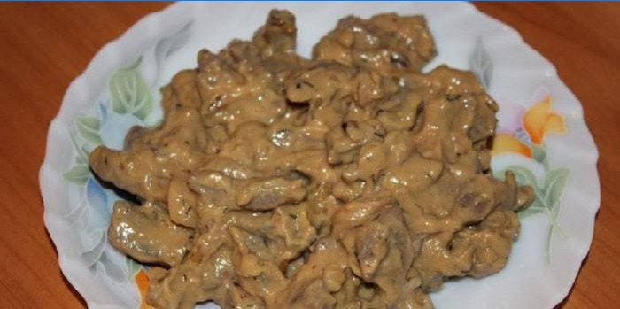 Stroganoff főtt máj