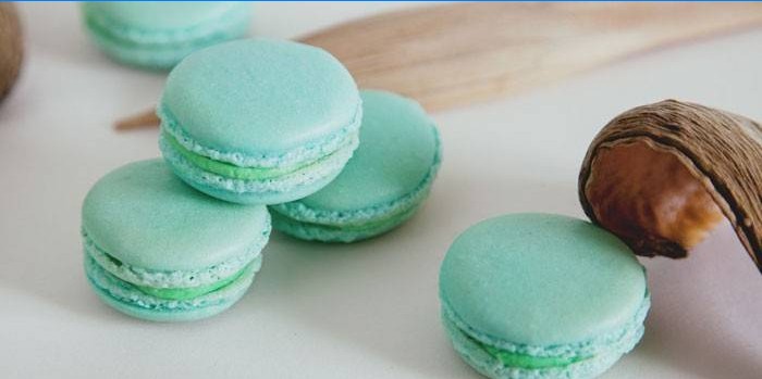 Macaroons borsmenta krémmel