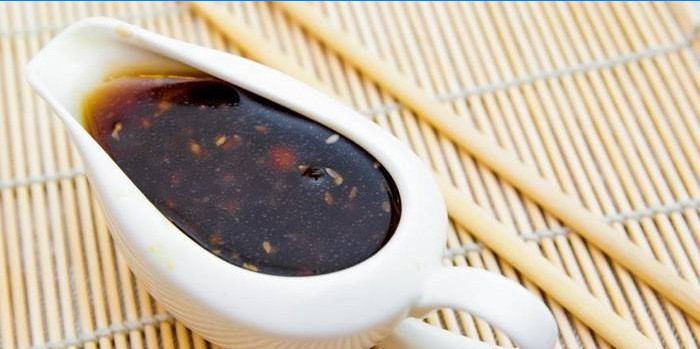 Házi teriyaki szósz szezámmaggal mártással