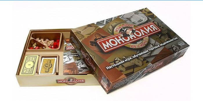 Doboz társasjátékkal Monopoly Deluxe