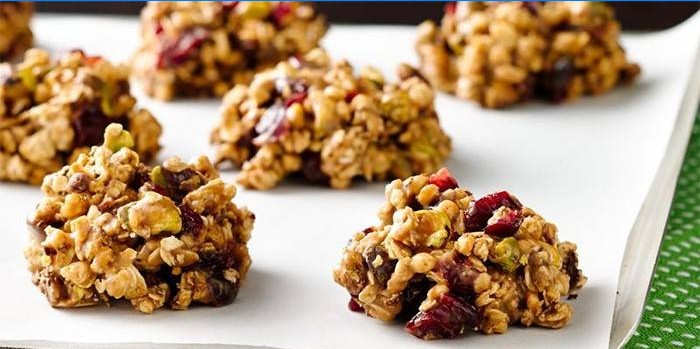 Granola egy papírlapra