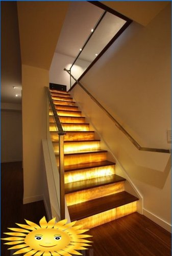 Lehetőségek lépcsők megvilágítására a házban