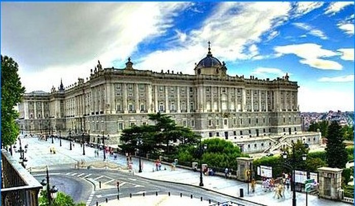 A madridi királyi palota