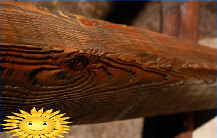 Hogyan lehet öregíteni a fa bútorokat saját kezével