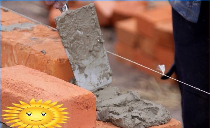 Kőművesmunka: téglafal illesztése