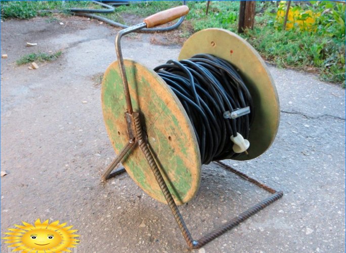 Mit lehet tenni egy régi tekercsről egy elektromos kábeltől?
