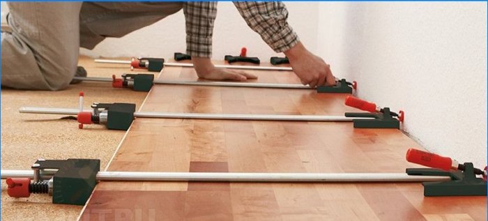 Parketta táblák fektetése: technológia, szakmai tanácsadás