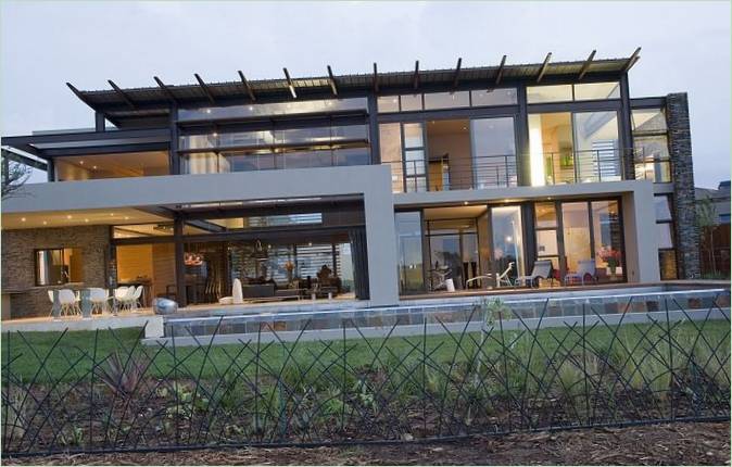 A House Serengeti udvarának kialakítása