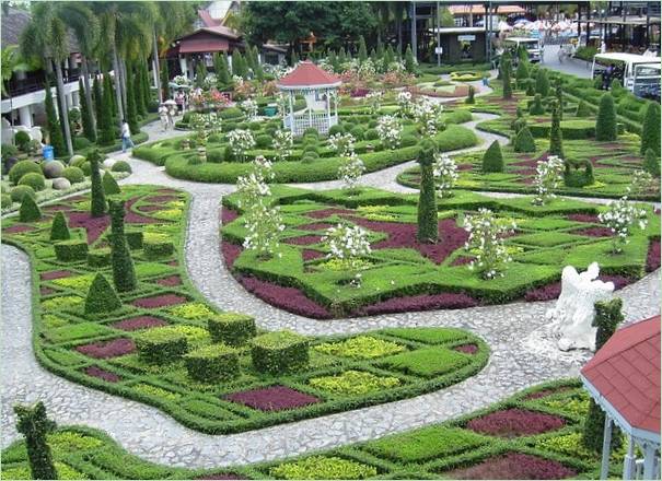 Nong Nooch trópusi park Thaiföldön