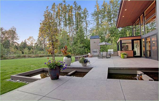 Forest House nagy ablakokkal, McClellan építésziroda, Seattle, Washington, USA