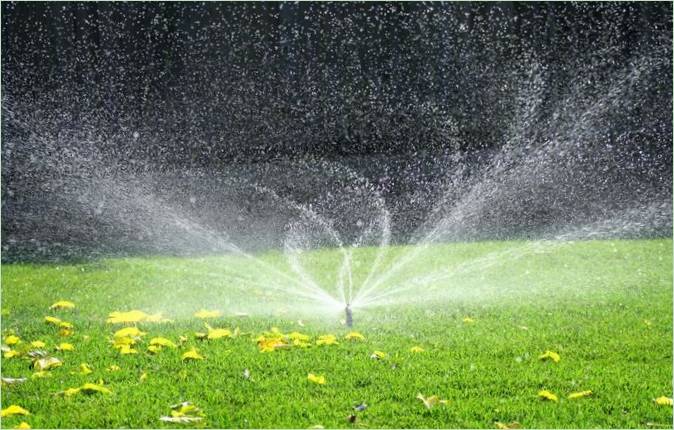 Gyepápolás a kertben: A locsolórendszer