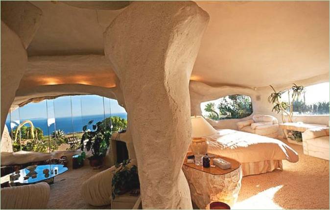 A Malibuban található Flintstones Cavern House gyönyörű belső tere