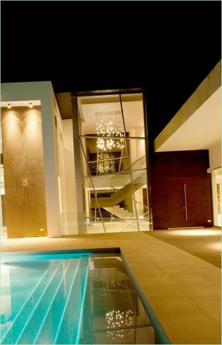 A Quinta luxusvilla úszómedencéje Portugáliában