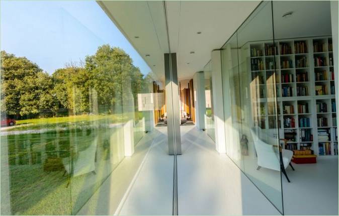 Villa Šterk egy különálló villa kortárs belsőépítészettel az Inbo által Hollandiában
