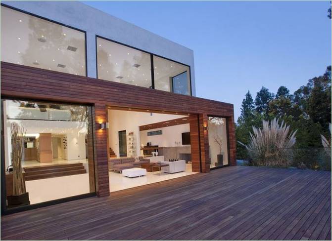 Egy Beverly Hills-i luxusvilla minimalista kialakítása