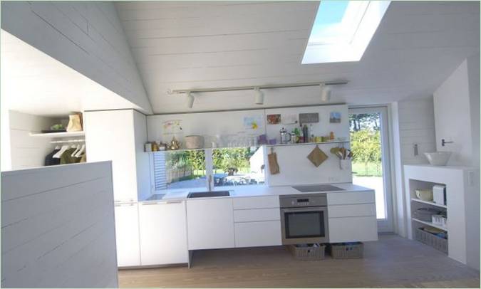 Egy norvégiai ház konyhájának belsőépítészeti kialakítása