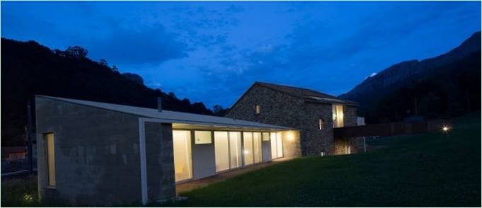 Ház projekt két pavilonnal Casa Rubalcaba Cantabria-ban