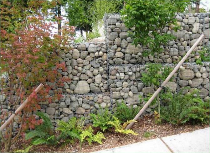 Gabion a kertben