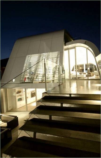 A Tony Owen Partners által tervezett Moebius House luxus kivitelezése