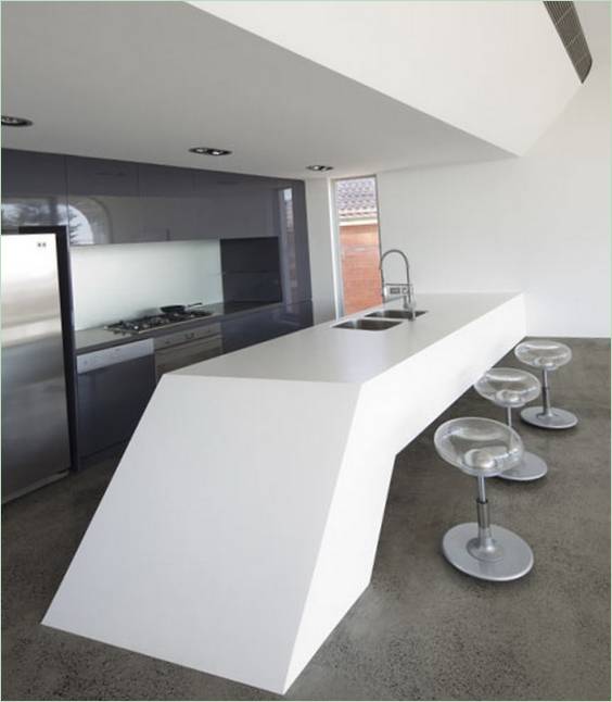 Moebius House luxus kivitelezés Tony Owen Partners által