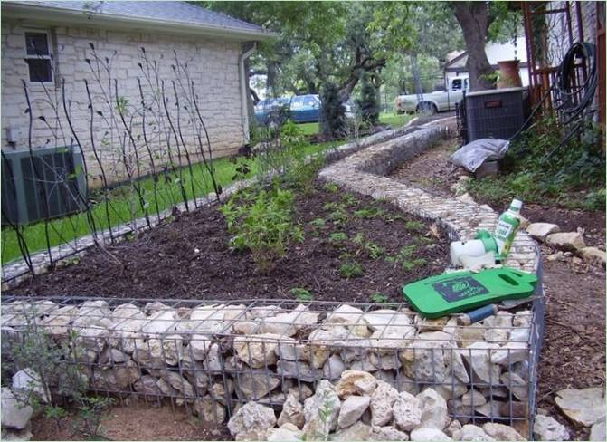 Gabion a kertben