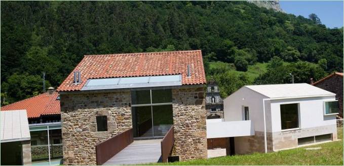 Ház projekt két pavilonnal Casa Rubalcaba Cantabria-ban