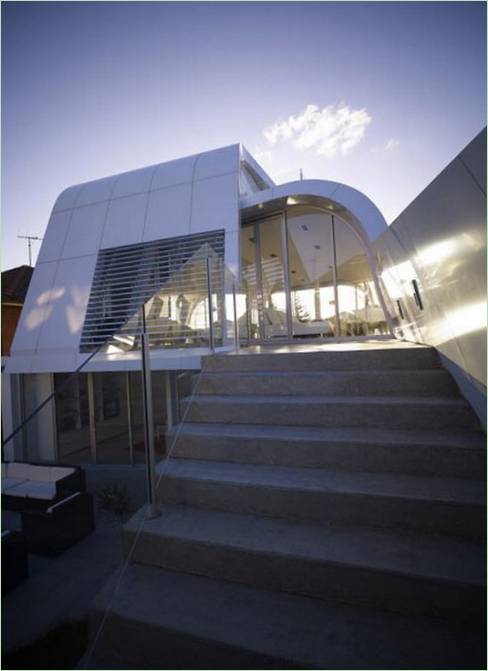 Moebius House luxus kivitelezés Tony Owen Partners által