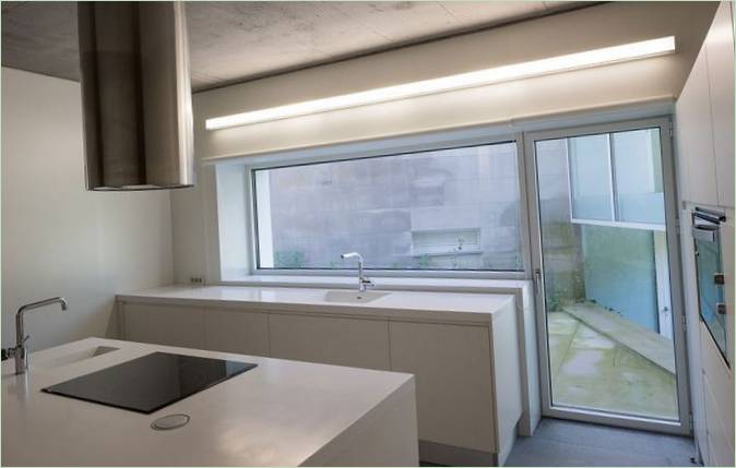 Egy ház projektje két pavilonnal Casa Rubalcaba Cantabria-ban