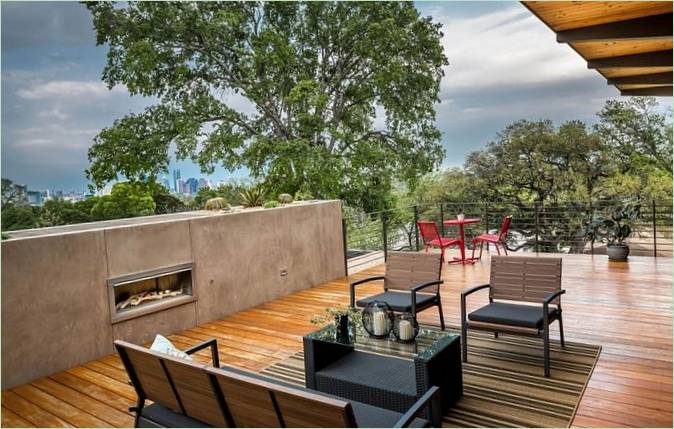 Terrace at Barton Hills az USA-ban
