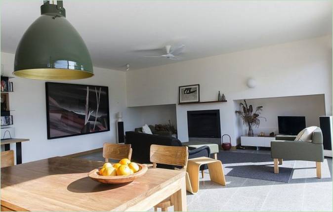 Az energiatakarékos Leura Lane House étkezőjének belseje