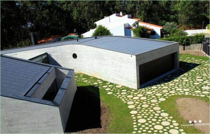 A Casa Sol modern ház homlokzata Portugáliában