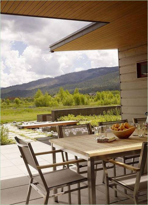 Peaks View Residence