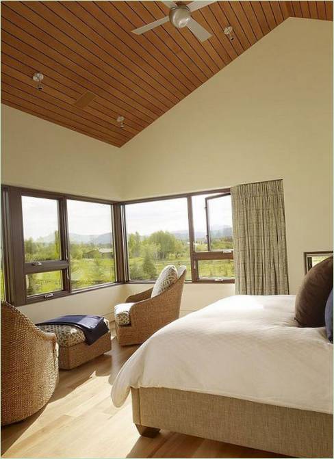 Peaks View Residence
