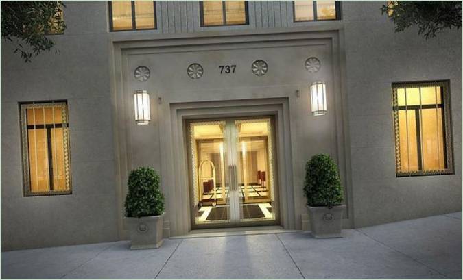 A 737 Park Avenue New York-i rezidencia bejárati ajtaja