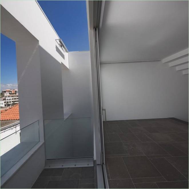 A portugáliai Casa 103 minimalista dizájnja