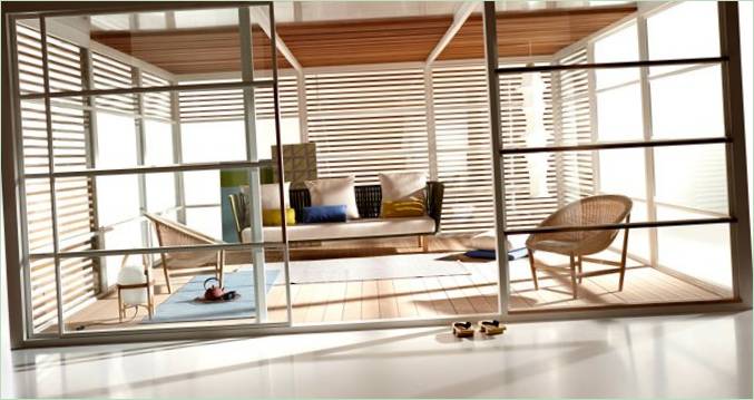 Eredeti design egy fából készült pergola a kertben