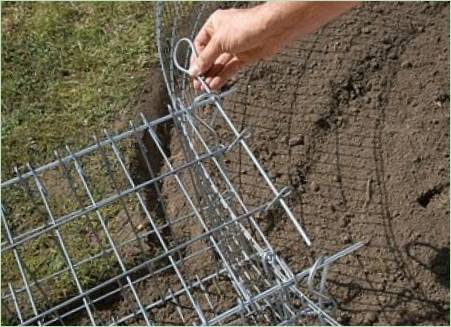 Gabion tó létrehozása magas falakkal