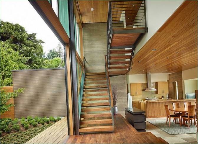 Courtyard House on Lake Washington, Seattle, USA
