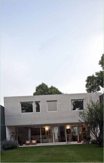 A DCPP Arquitectos által tervezett fehér ház belseje Mexikóban