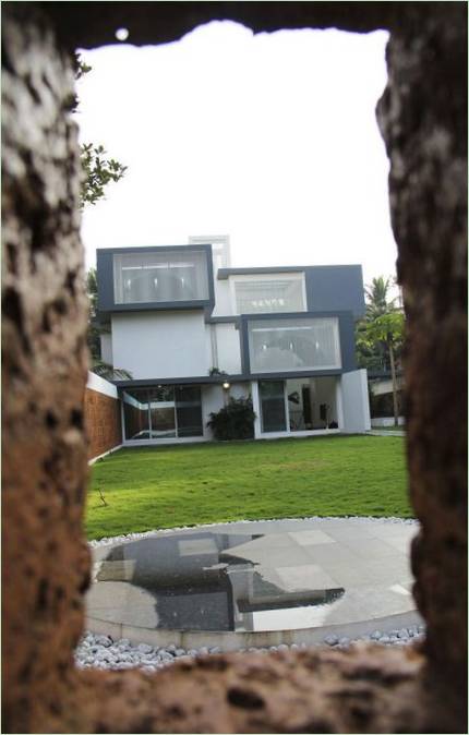 Running Wall Residence LIJO RENY építésziroda tervei alapján