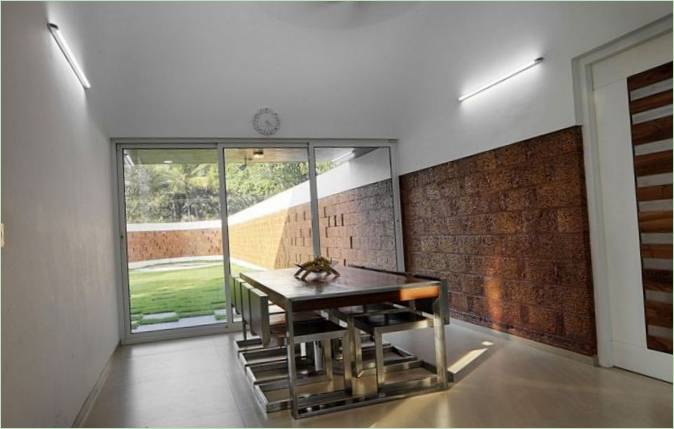 Running Wall Residence LIJO RENY építésziroda tervei alapján
