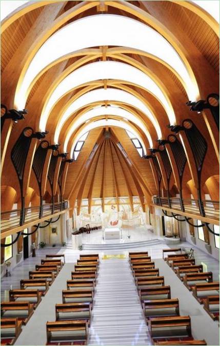 A diszkarmeliták templomának teteje